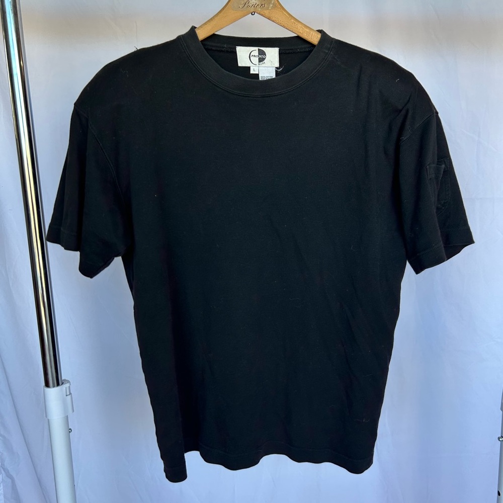 Vintage 90’s Black 100% Cotton T-shirt Size L